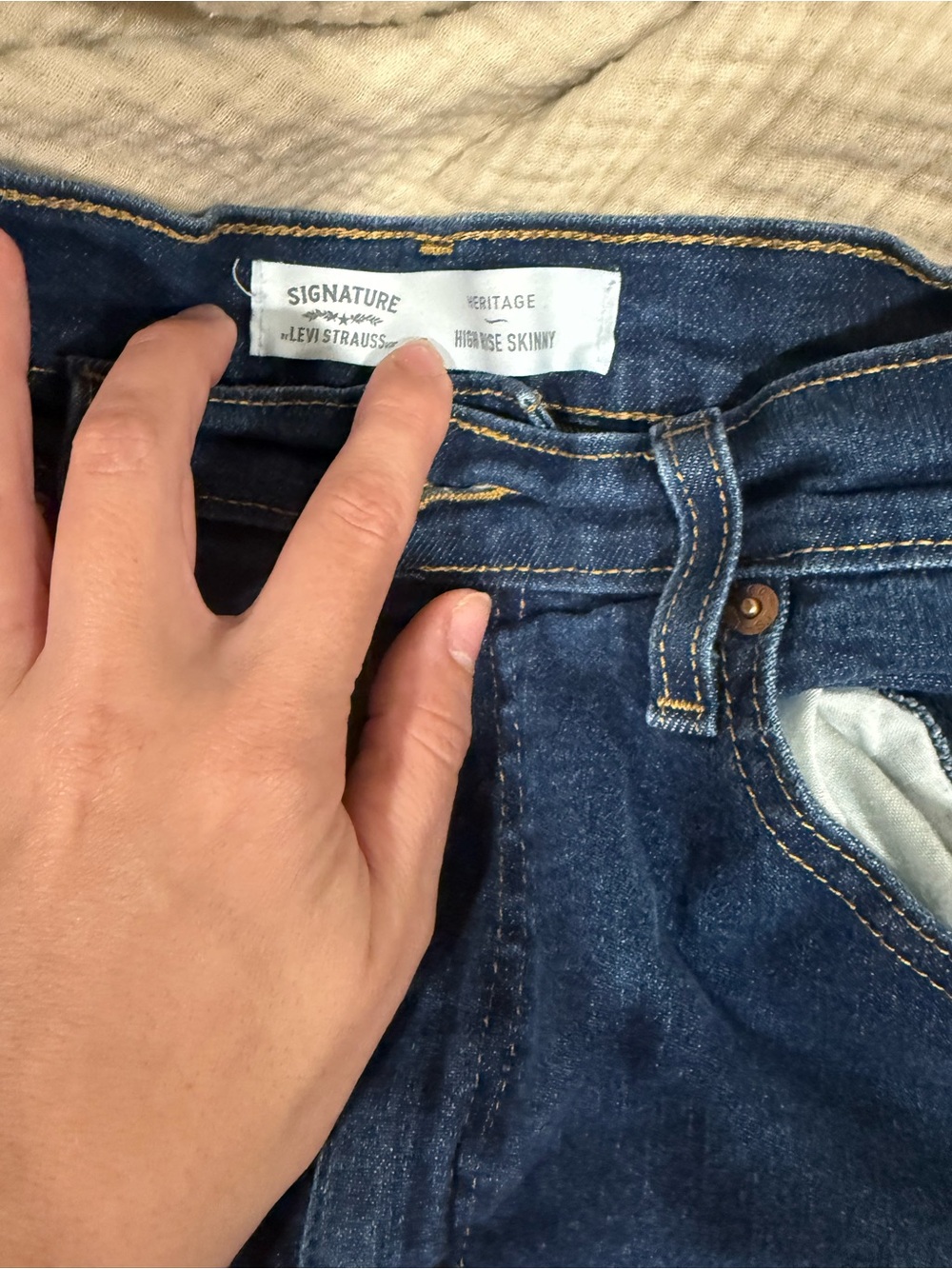 Levi's Dark Blue womans Skinny Jeans - Heritage Signature